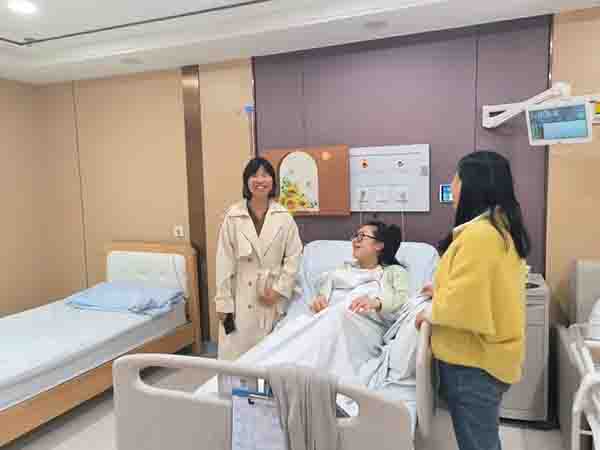 安博网页版工会走访慰问生育女员工