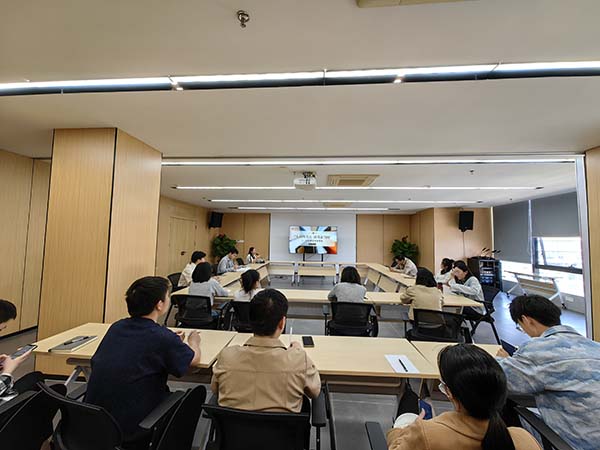 人间四月天 读书正当时——安博网页版开展读书分享活动