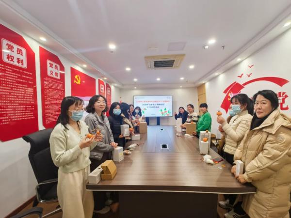 巧手匠心，柿柿如意 ——安博网页版开展2025年三八妇女节活动